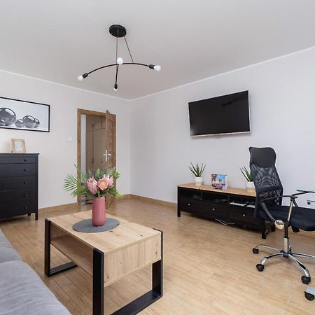 Pleasant Apartment With Terrace Cracow By Noclegi Renters Kraków Exteriör bild